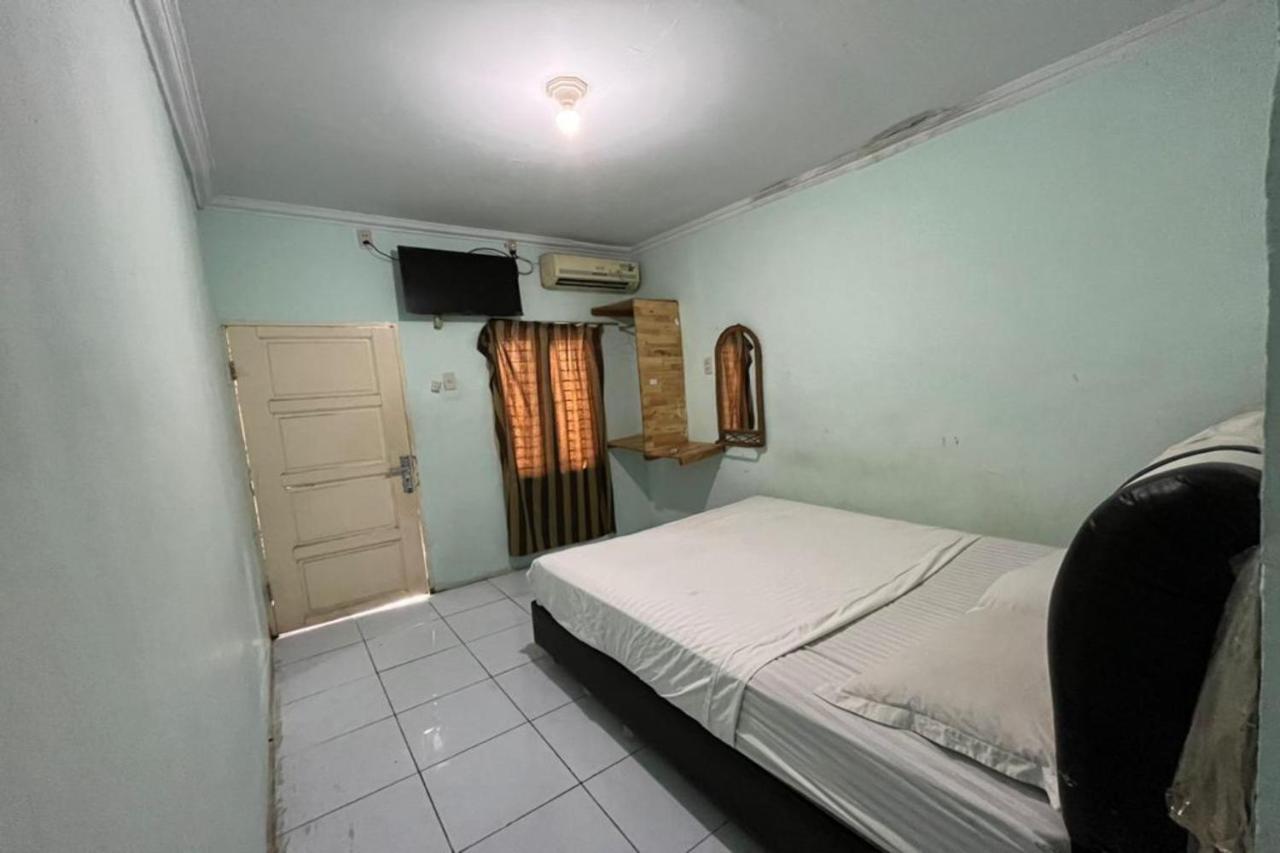 Spot On 92481 Modena Homestay Syariah Medan Exterior foto